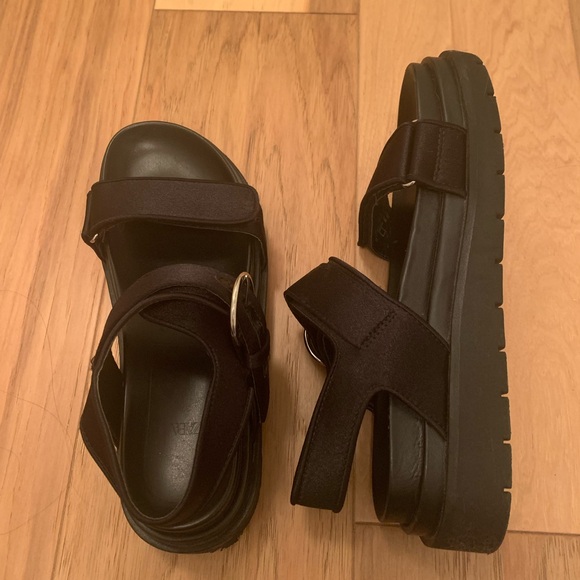 Zara Black Platform Sandels 7.5 - Picture 7 of 9